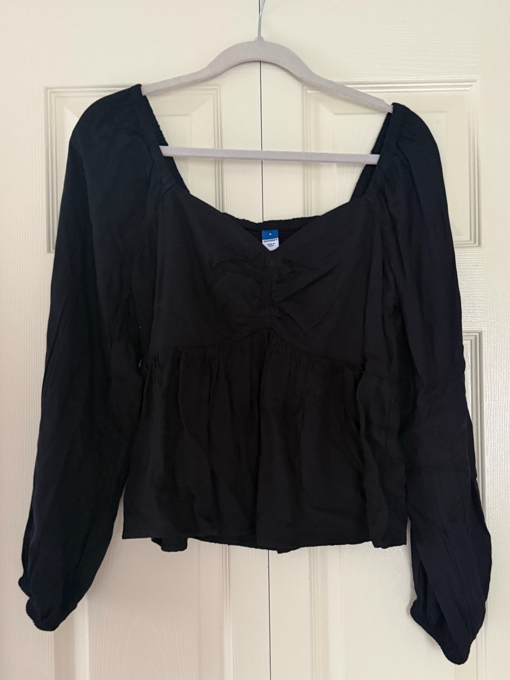 Old Navy Black Long-Sleeve Peasant Blouse